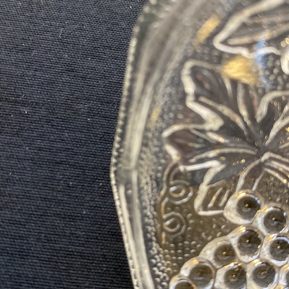 Vintage Jeannette Glass Grapes and Leaves Lidded Dish - Picture 8 of 9